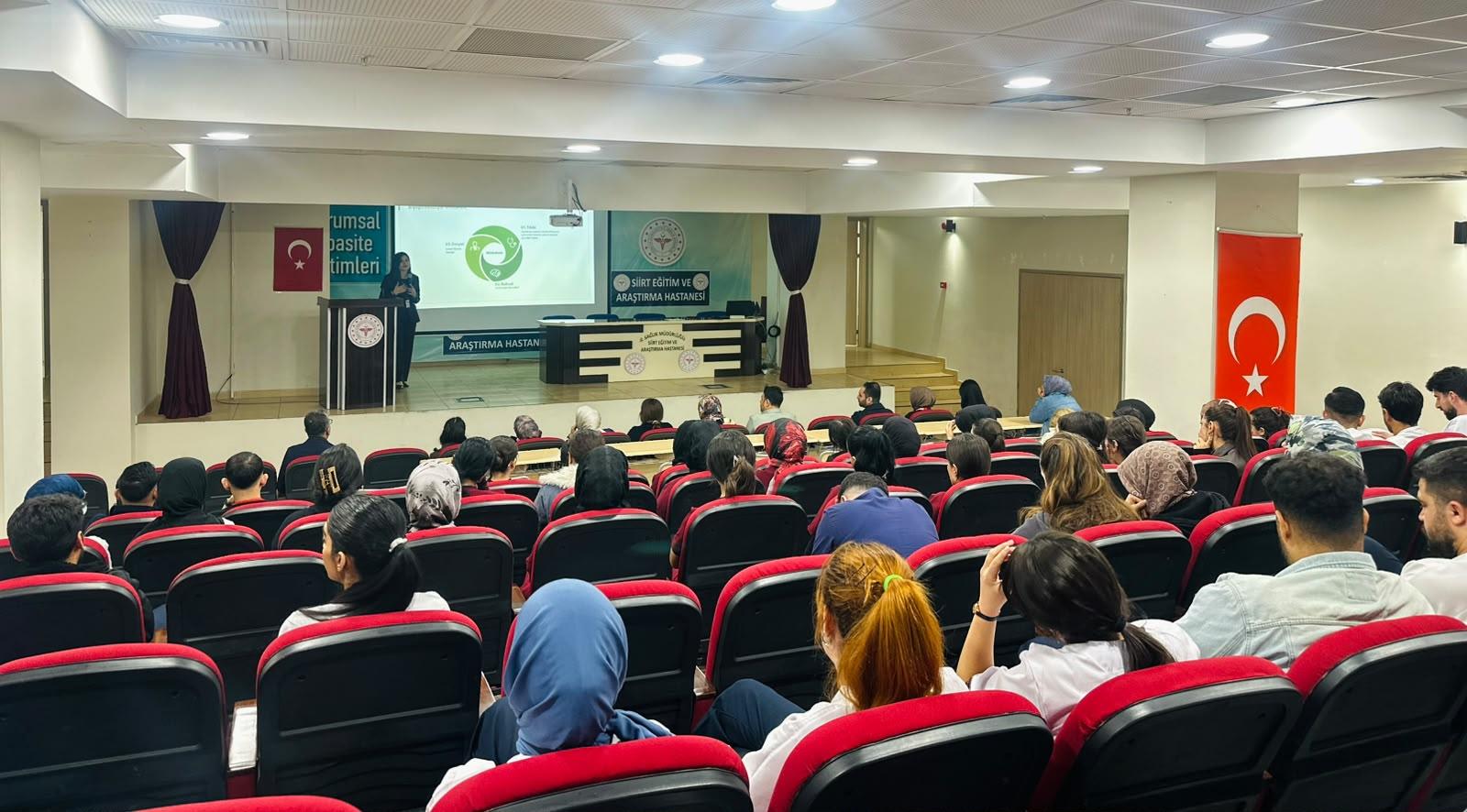 Siirt Üniversitesi Tıp Fakültesi’nden Bağımlılıkla Mücadele Semineri.